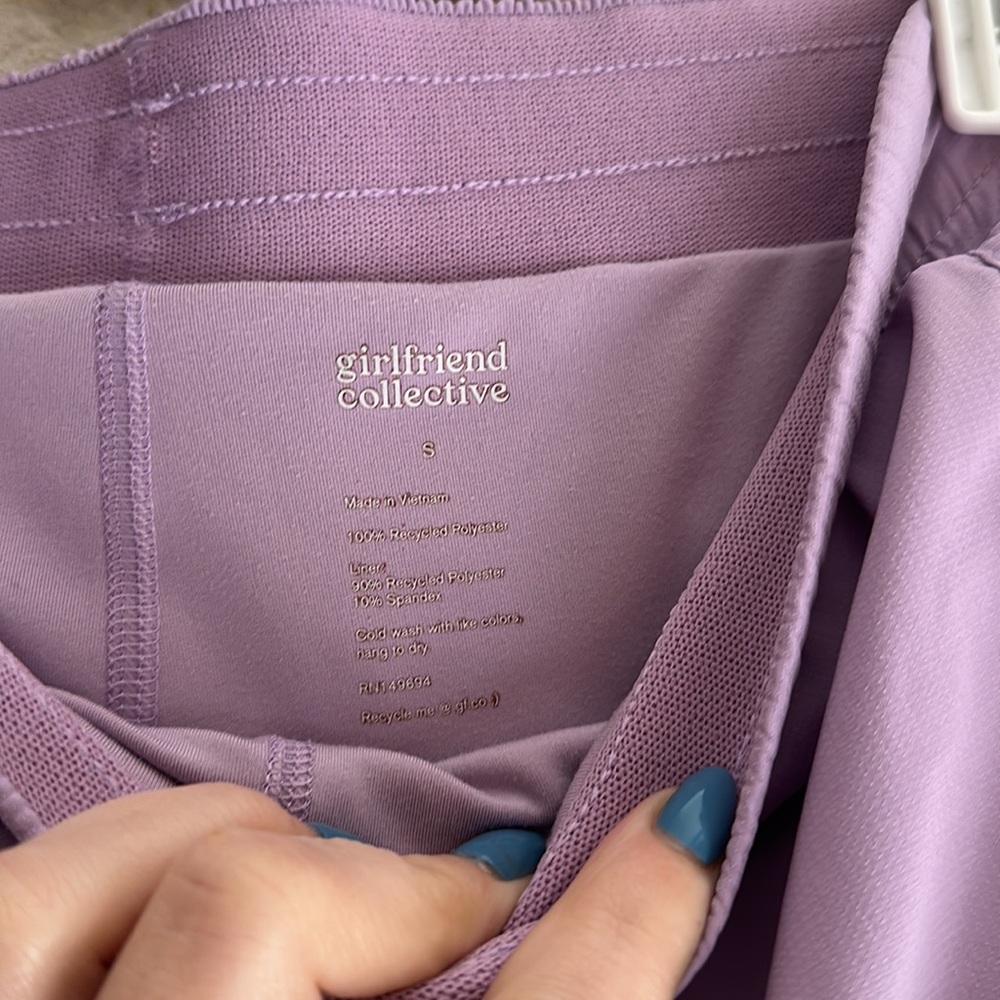 GIRLFRIEND COLLECTIVE Trail Running Shorts in Lilac
Size Small - Picture 3 of 4